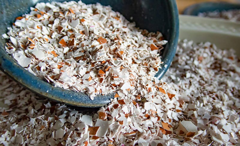 1kg - Phân Vỏ Trứng Gà Sfarm- Bổ Sung Canxi Cho Cây, phòng tránh sên, sâu cuốn chiếu